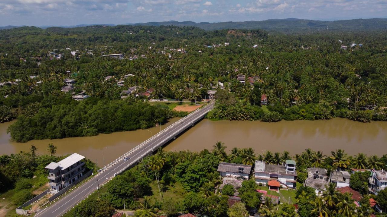 Luvi Lucas River Side Weligama Bagian luar foto
