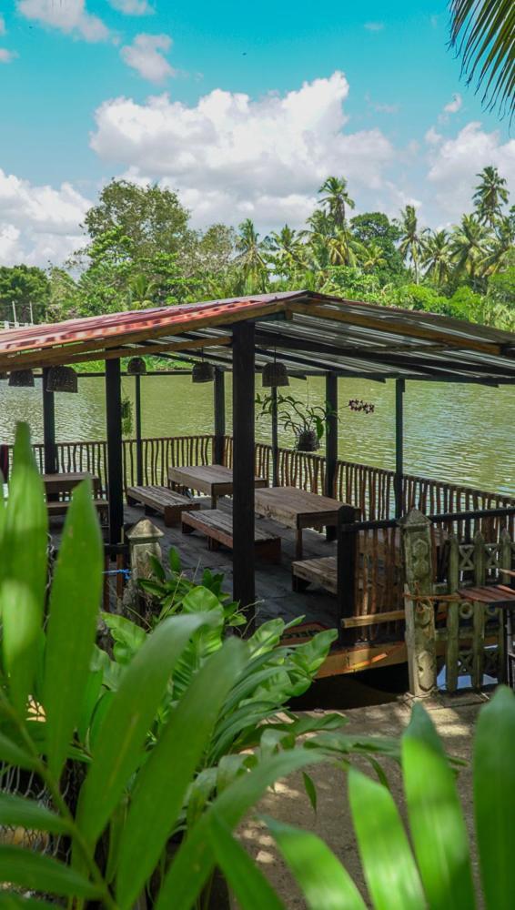 Luvi Lucas River Side Weligama Bagian luar foto