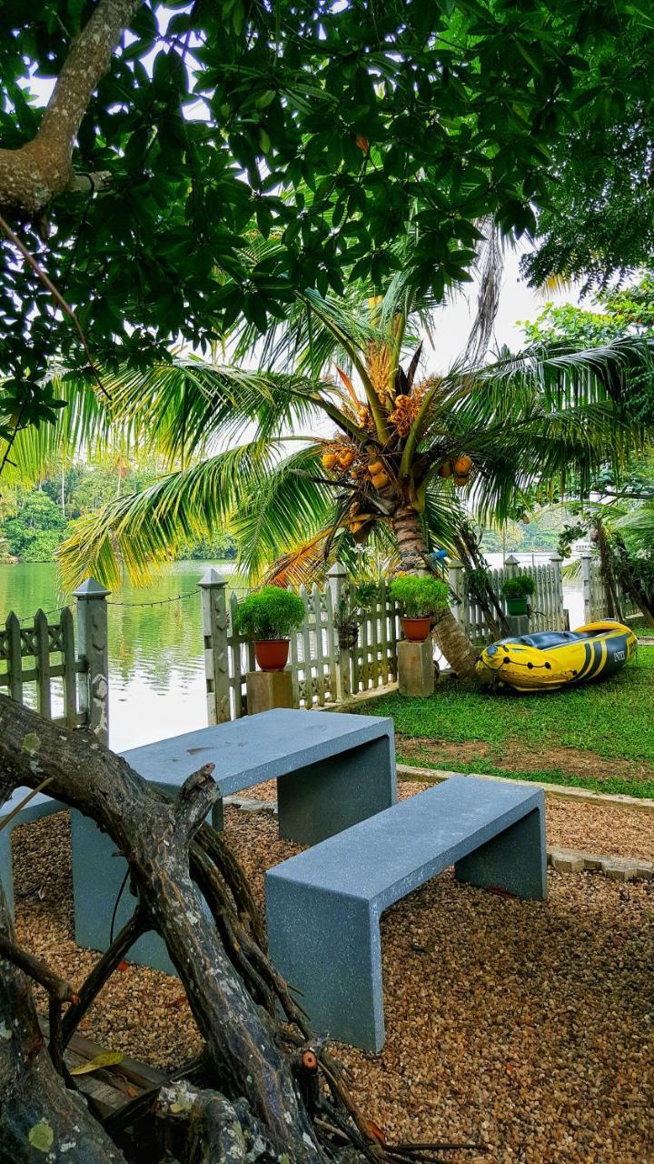 Luvi Lucas River Side Weligama Bagian luar foto
